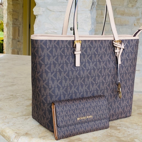 NWT Michael Kors Jet set signature tote&wallet - Picture 2 of 8